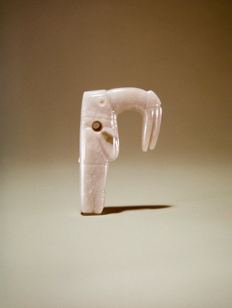 Fågelhänge, från Guacimo, Linea Vieja area (jade) av Pre Columbian Pre Columbian