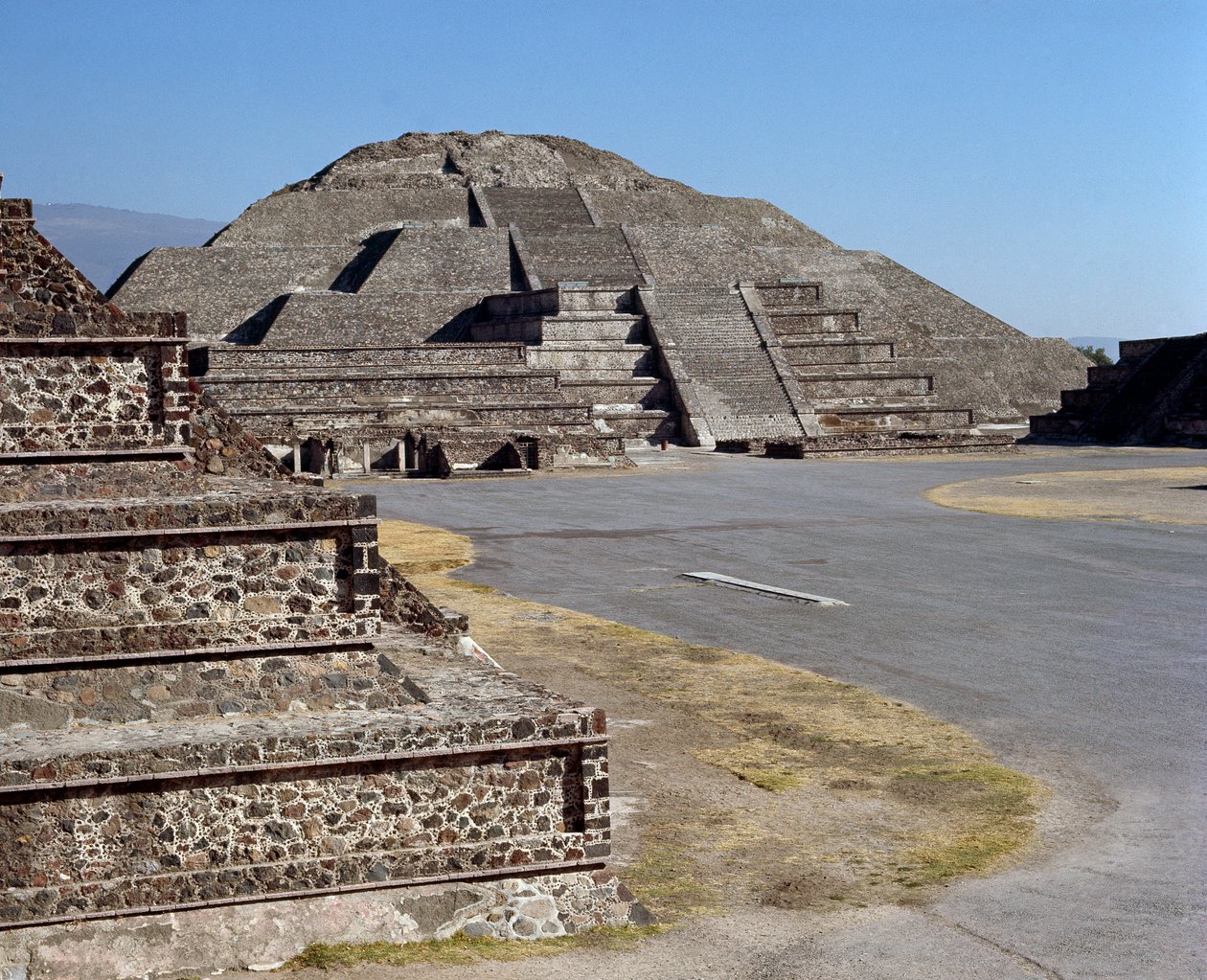 Månens pyramid av Pre Columbian Pre Columbian