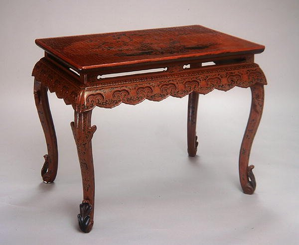 Bord, Kangxi-perioden (1662-1722) (lackerat trä & hampaduk) (se även 272132) av Qing Dynasty Chinese School