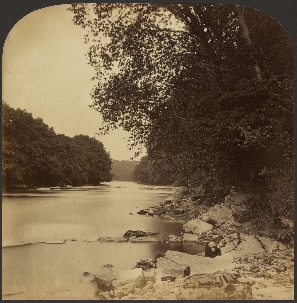 [Flodlandskap] av Roger Fenton