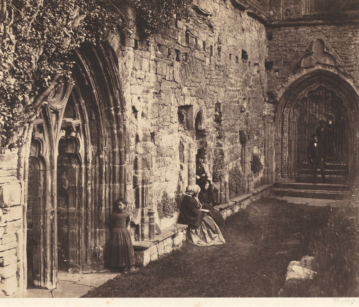 The Cloisters, Tintern Abbey,1854 (foto) av Roger Fenton