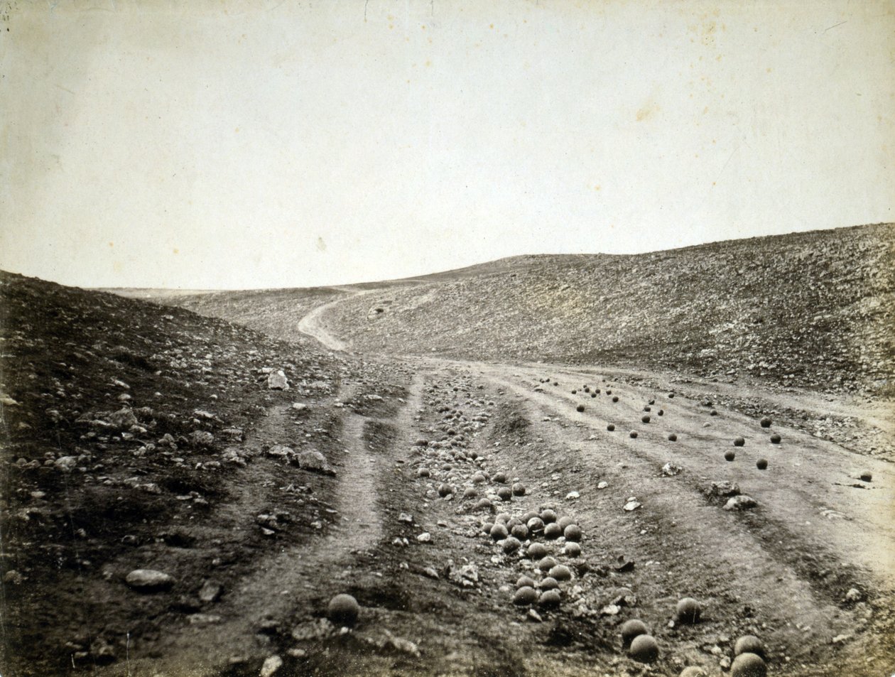 Valley of the Shadow of Death, Crimeaswed av Roger Fenton