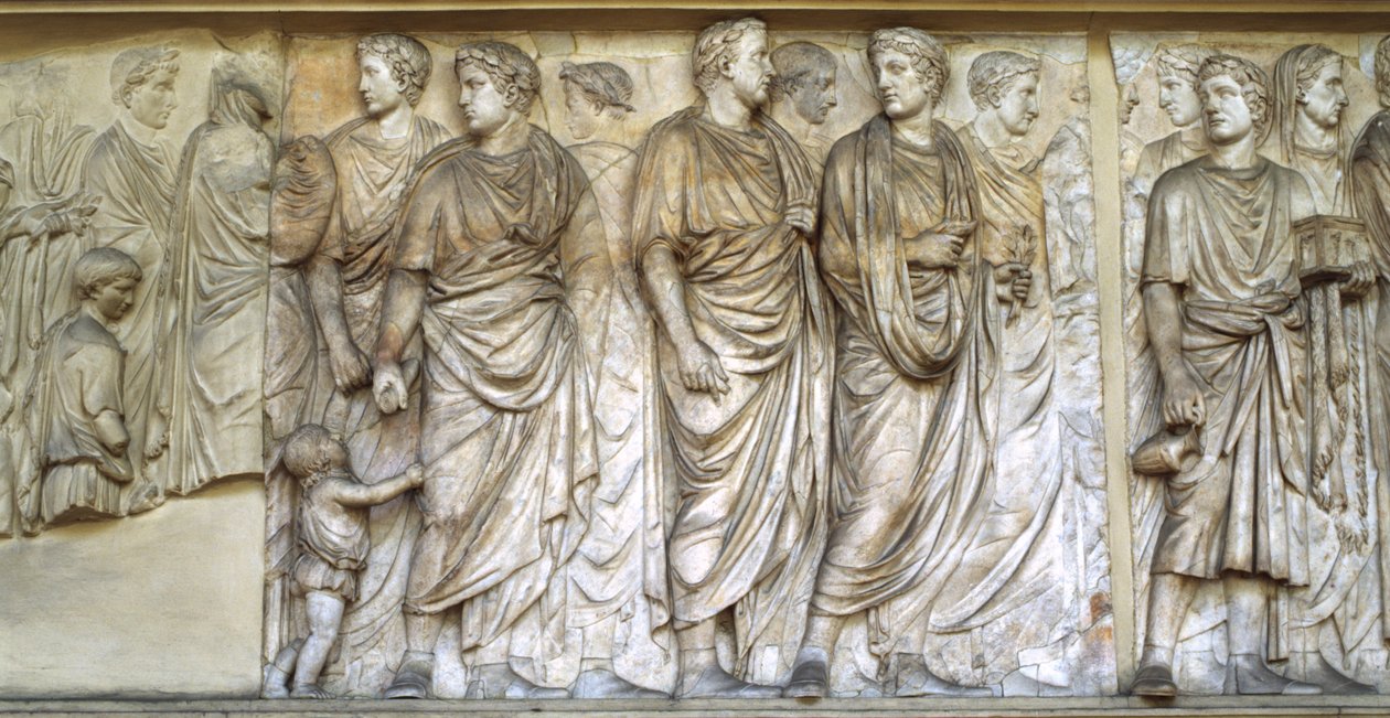 Procession av präster, norra väggen i Ara Pacis (marmor) av Roman
