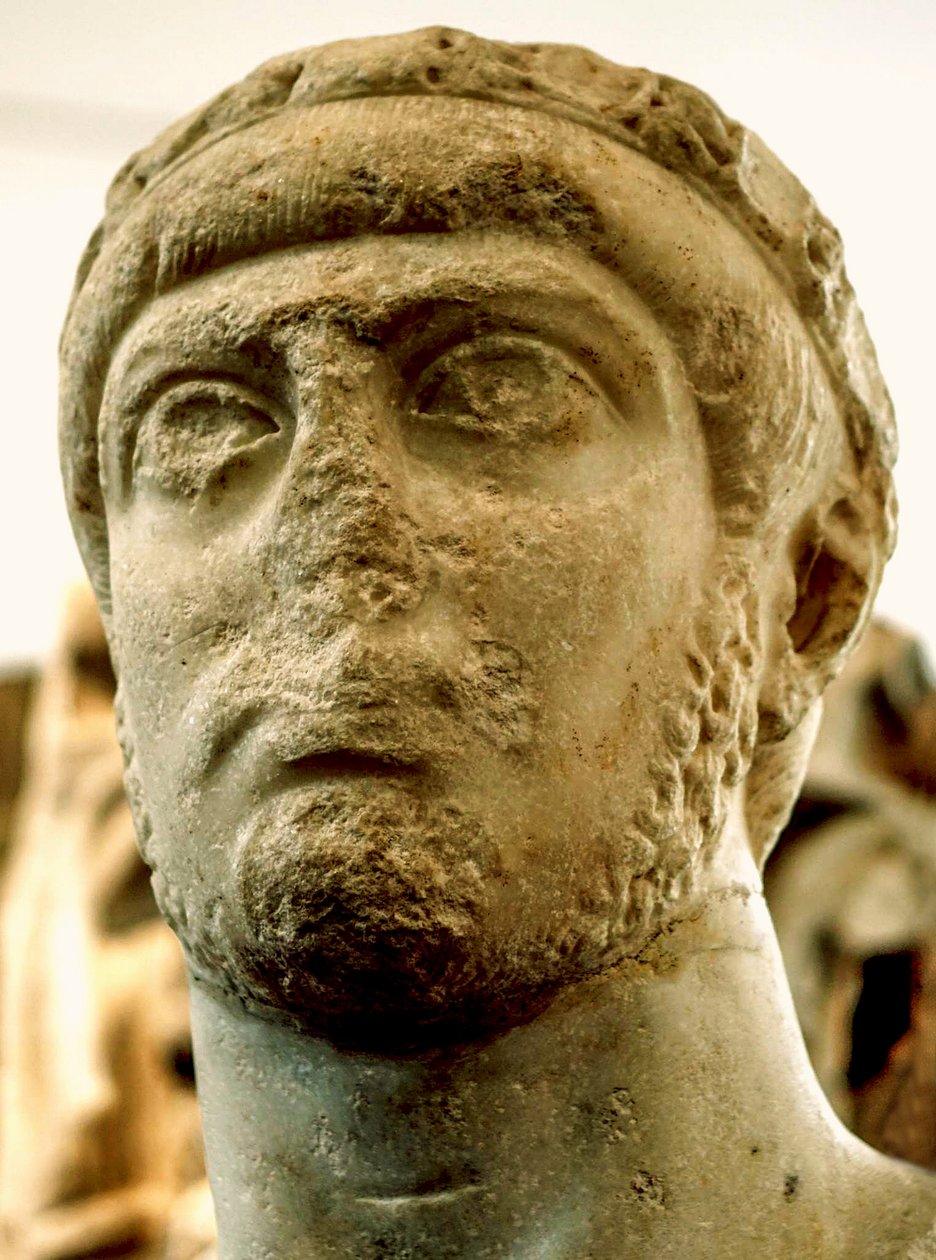 Byst av kejsar Gratianus av Roman