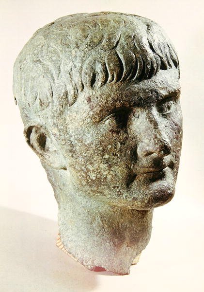 Tiberius huvud (42 f.Kr. - 37 e.Kr.) (brons) av Roman
