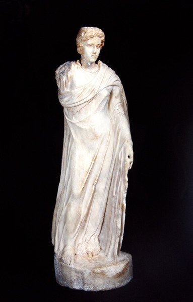 Kanephoros (marmor) av Roman