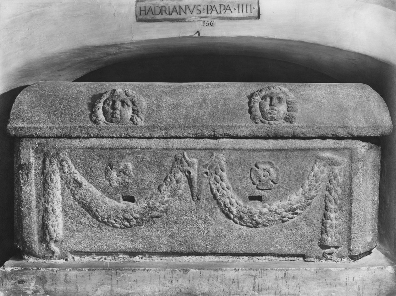 Sarkofag av påven Adrian IV (egyptisk granit) av Roman