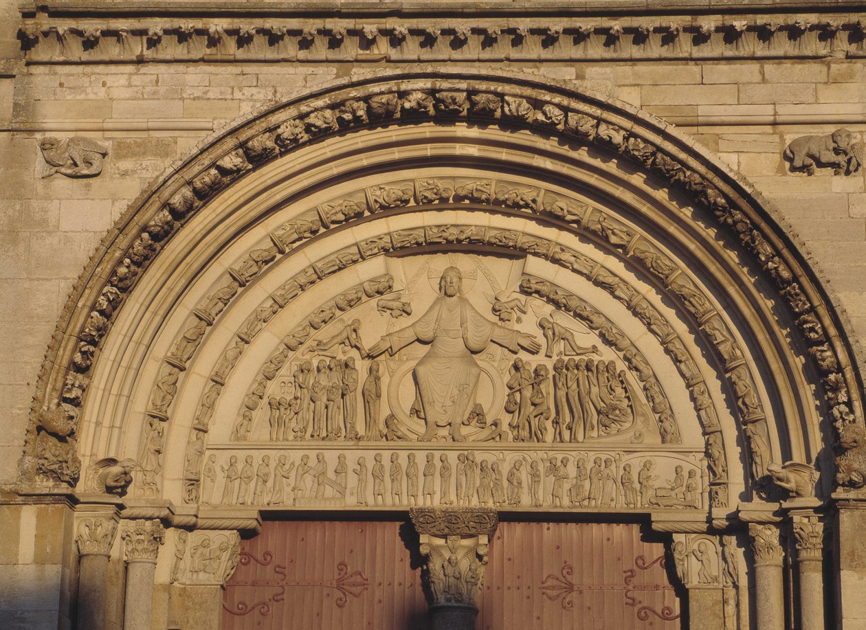 Vezelay Cathedral Tympanum (Yonne 89) av Romanesque
