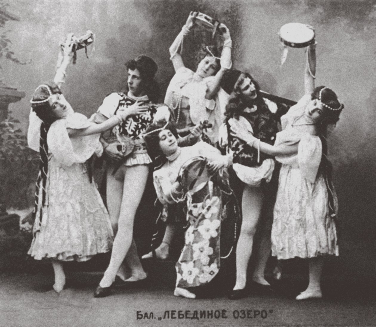 Svansjön, Mariinsky-teatern, 1895 av Russian Photographer