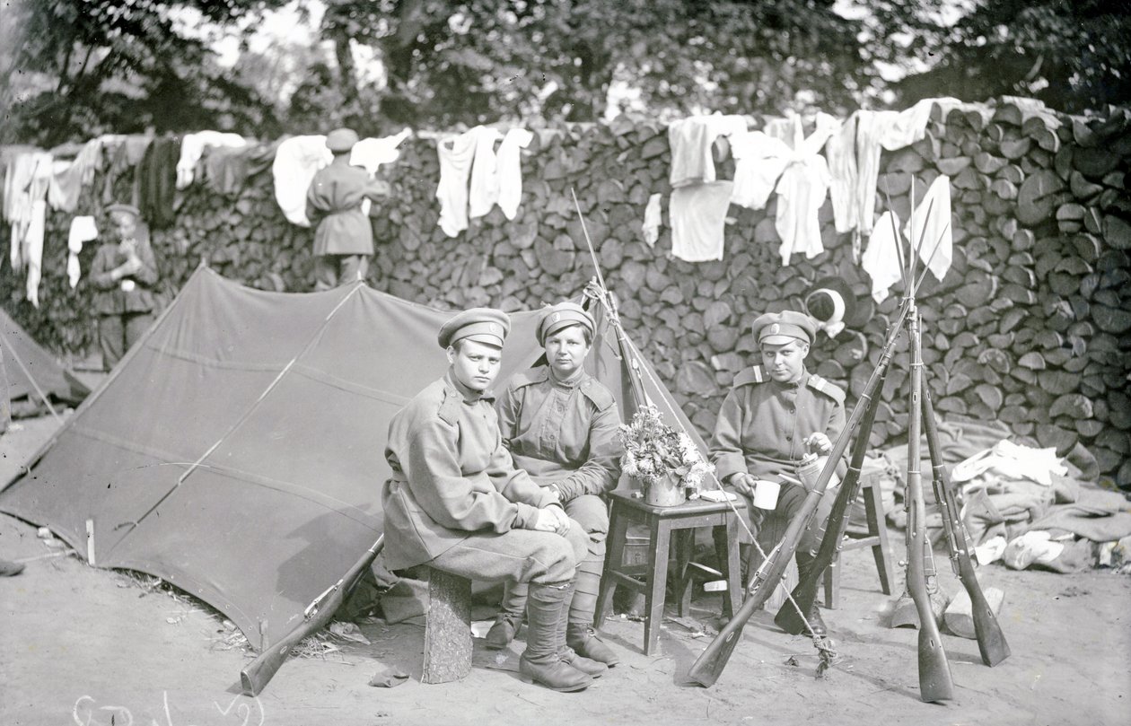 Kvinnobataljonen, St Petersburg, 1917 av Russian Photographer