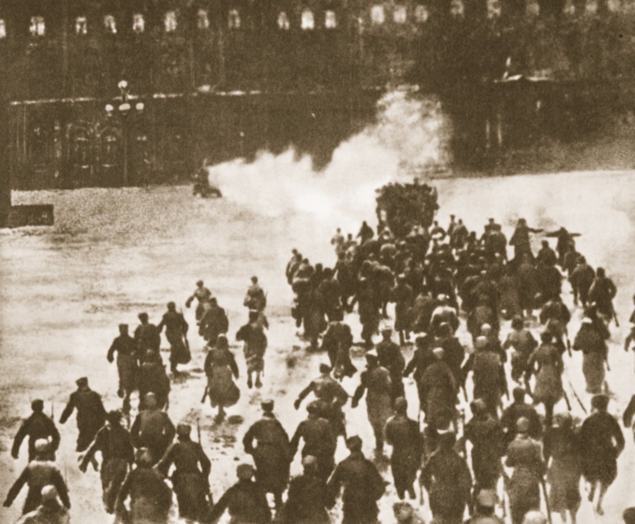 Stormning av Vinterpalatset, Petrograd av Russian Photographer