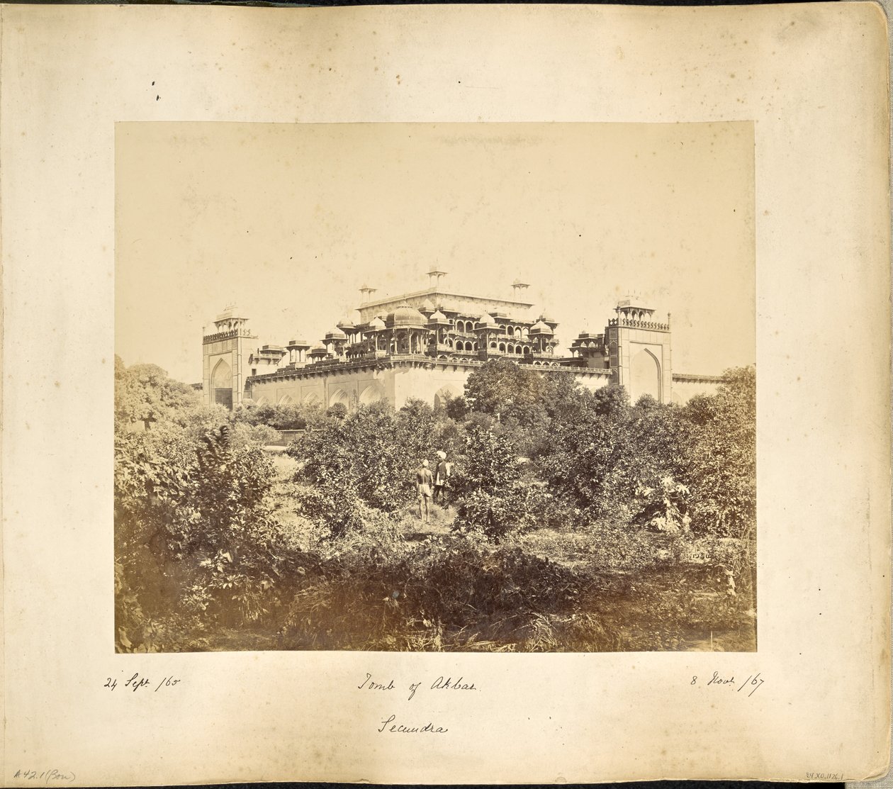 Secundra; Akbars mausoleum av Samuel Bourne