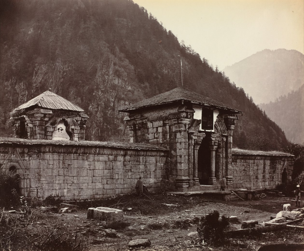 Templet i Naveshera, Kashmir, Indien av Samuel Bourne