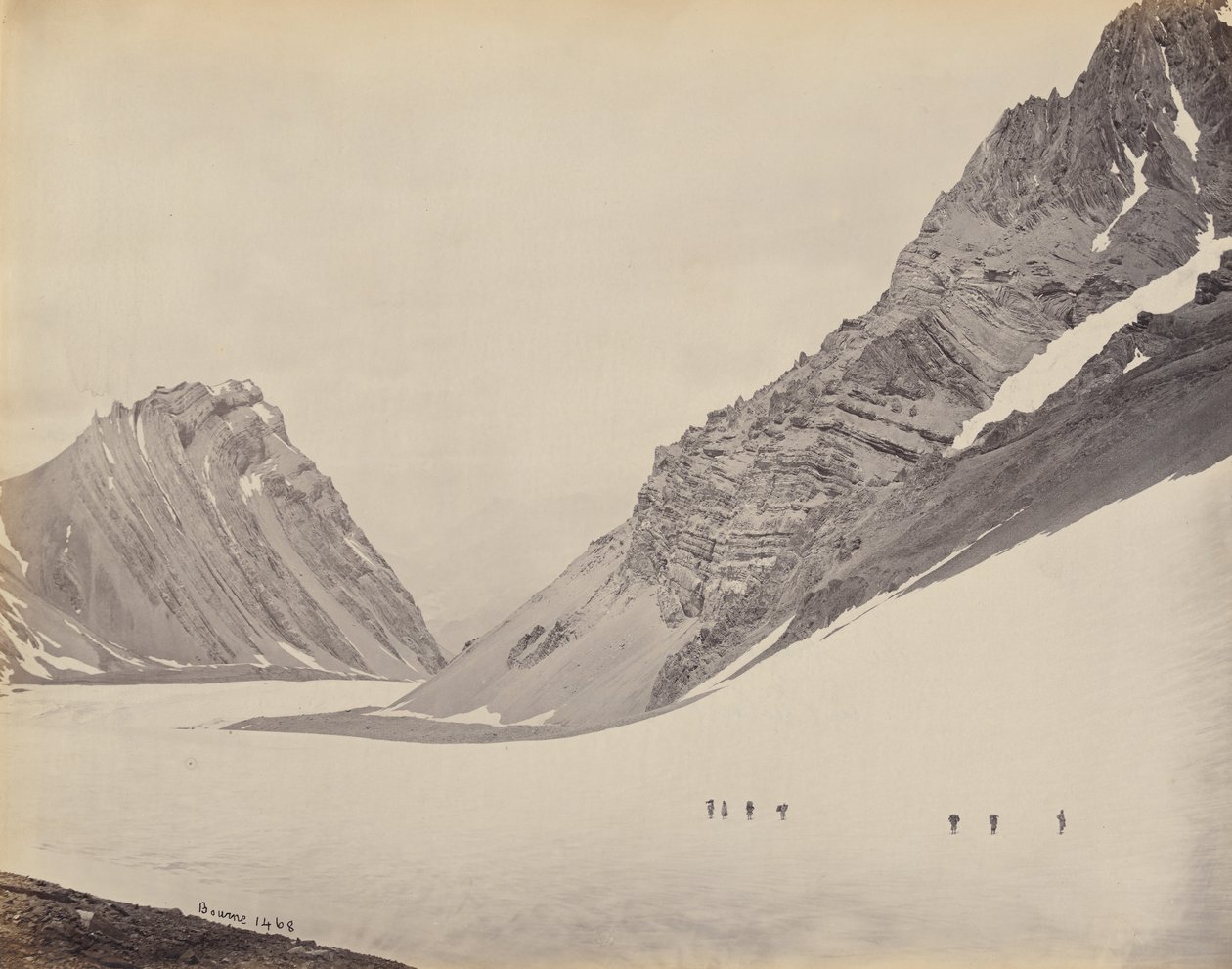 Manirung-passet, 1866. av Samuel Bourne