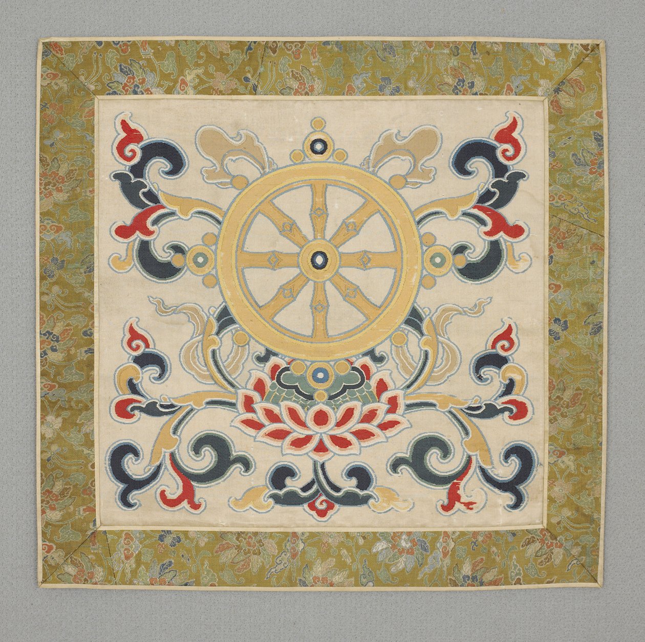 Åtta buddhistiska dyrbara saker, Wheel of the Lag av School Chinese