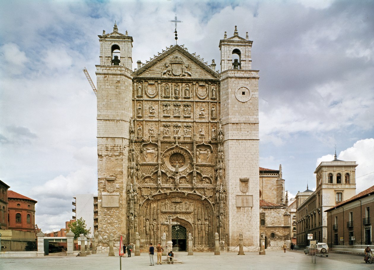Västra fasaden, 15-1700-talet av Simon de Colonia