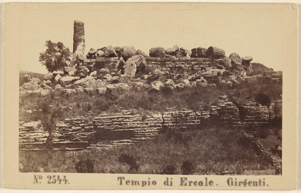 Herkules tempel. Girgenti. av Sommer and Behles