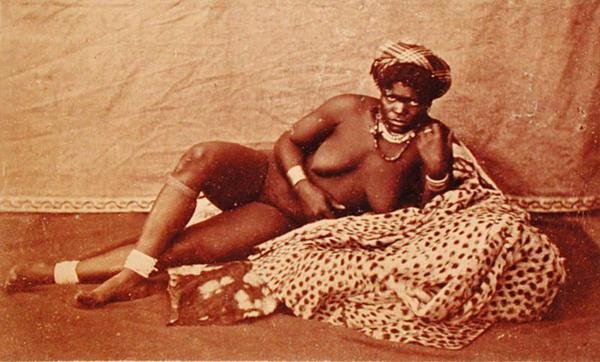 A Cleopatra Zulu, ca 1880 (albumintryck) av South African School