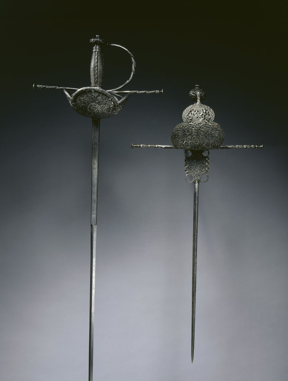 Skålfäste, c.1650 (stål) av Spanish School