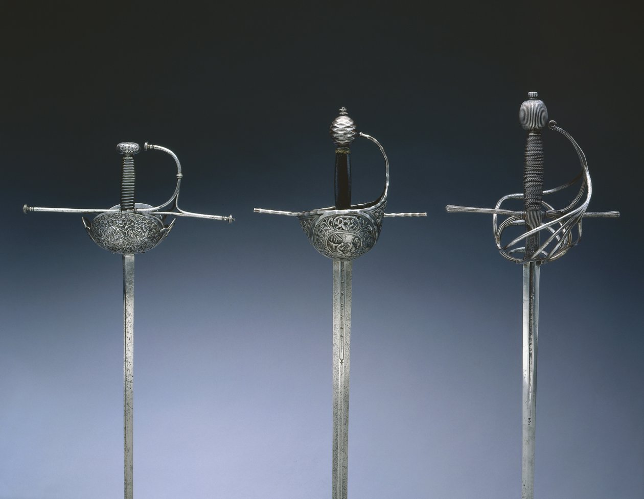 Rapiers, c.1650 (stål, läder och trä) av Spanish School