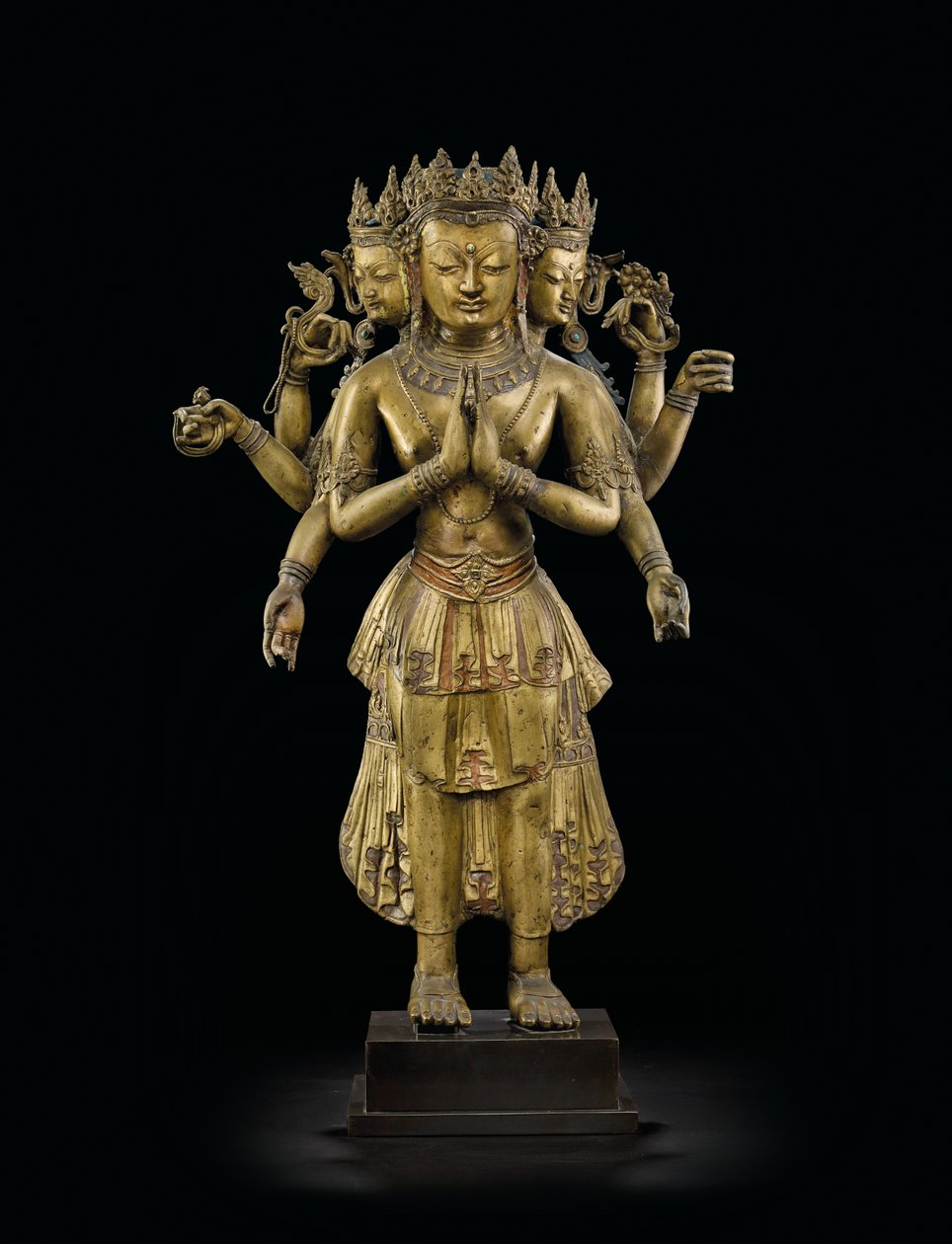 Ekadashalokeshvara statue av Tibetan School