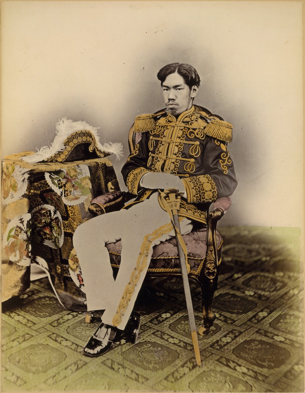 Mutsuhito, The Meiji Emperor, 1872 (albumin silvertryck från glasnegativ med applicerad färg) av Uchida Kuichi