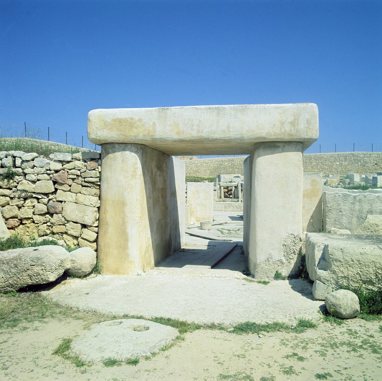 Megalitisk tempelplats, c.3000-c.2500 f.Kr av Unbekannt Unbekannt