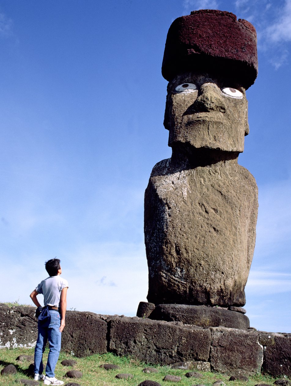 Sanamu ya Monolithic kwenye Ahu Ko Te Riku, c.1000-1600 swed av Unbekannt Unbekannt