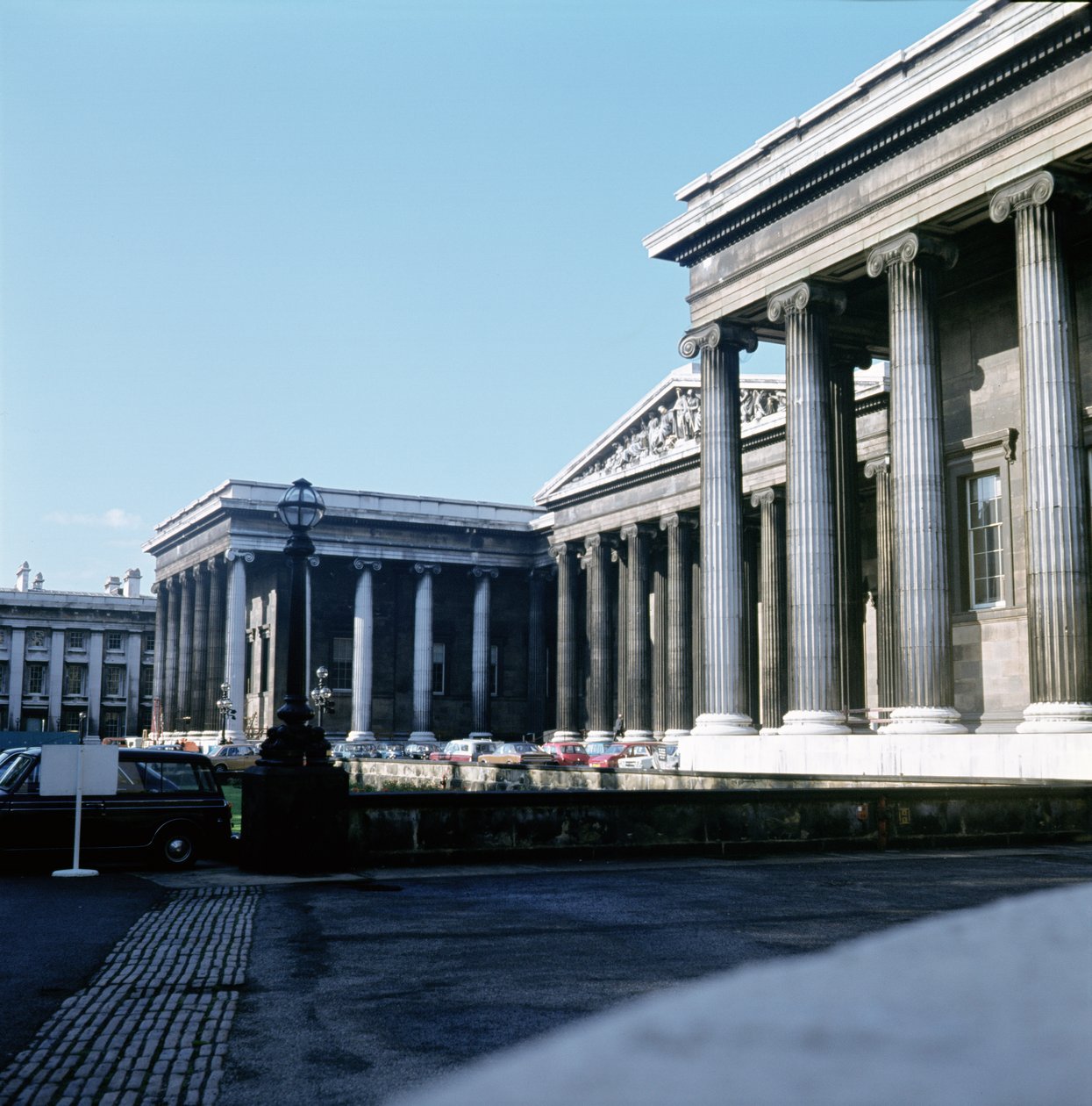 Södra framsidan av British Museum av Unbekannt Unbekannt