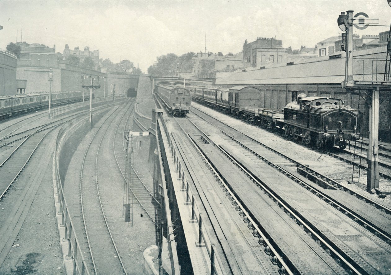 En upptagen plats, 1922. av Unbekannt