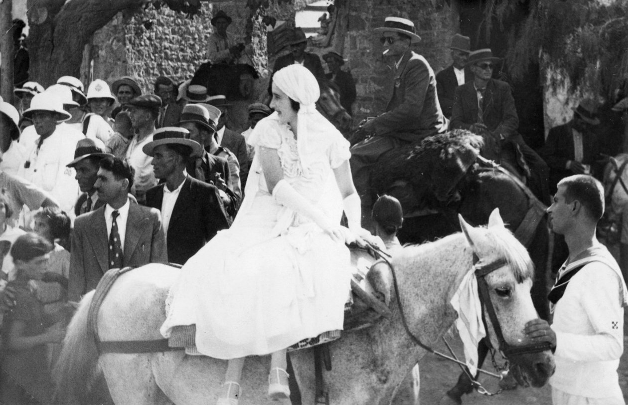 Ett grekiskt sjömansbröllop, Pylos, Grekland, 1938 av Unbekannt