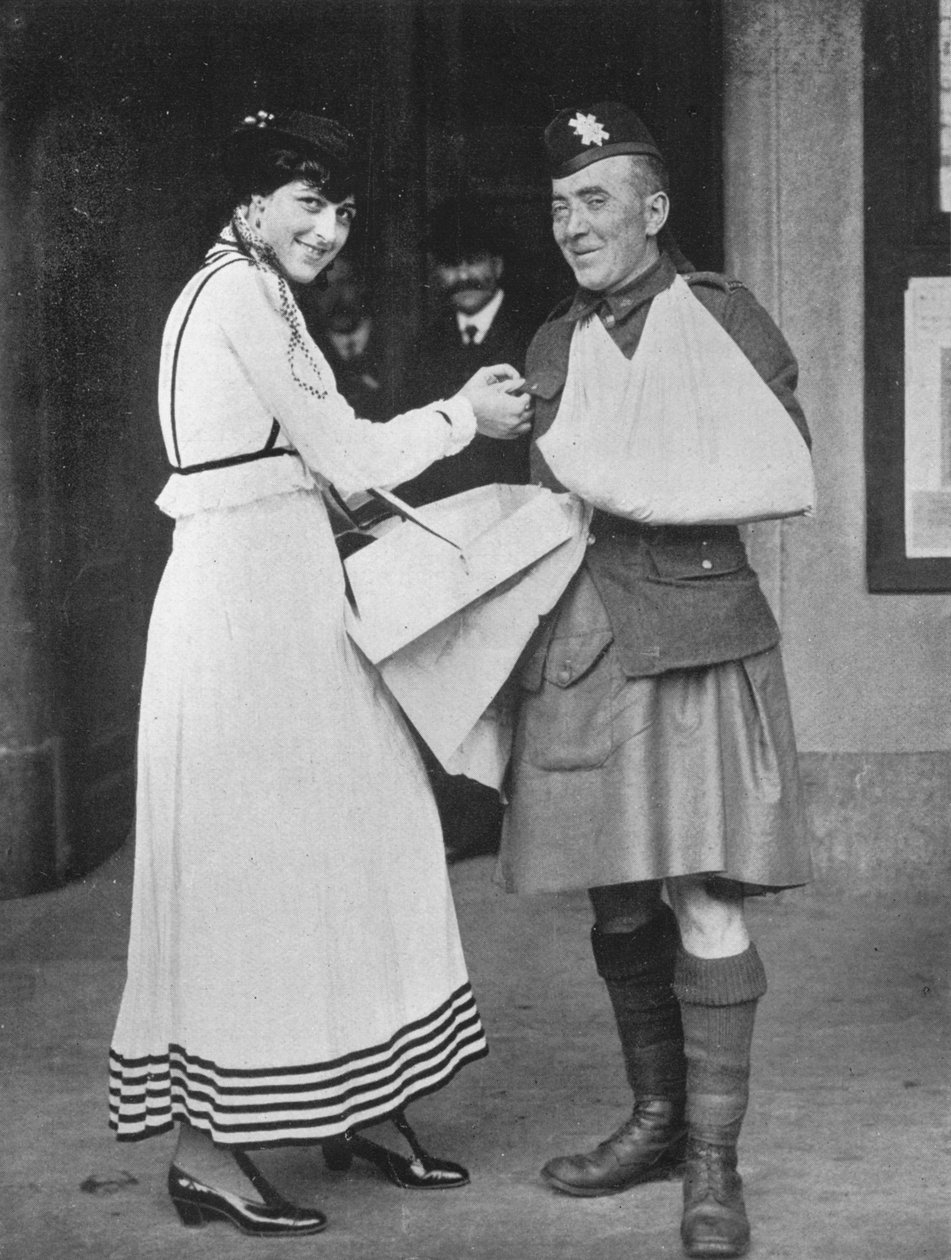 En händelse för krigsorganisationens flaggdag, 1915 av Unbekannt