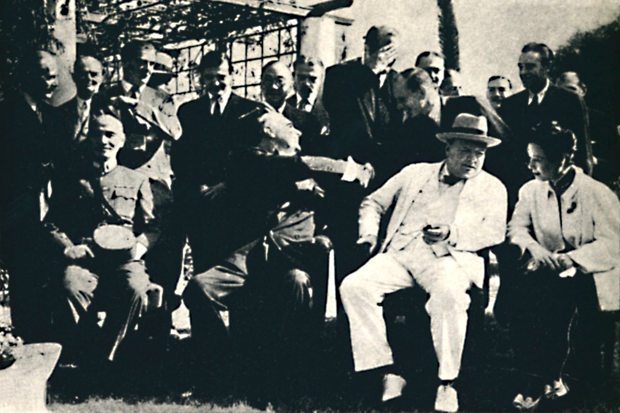Allierade ledare konfererade i Kairo, november 1943, 1945. av Unbekannt