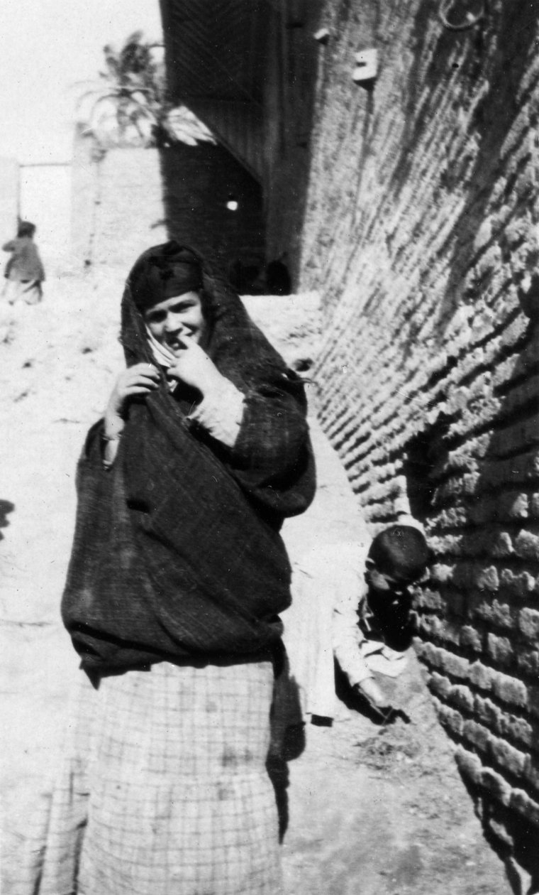 Arabisk kvinna, Irak, 1917-1919 av Unbekannt