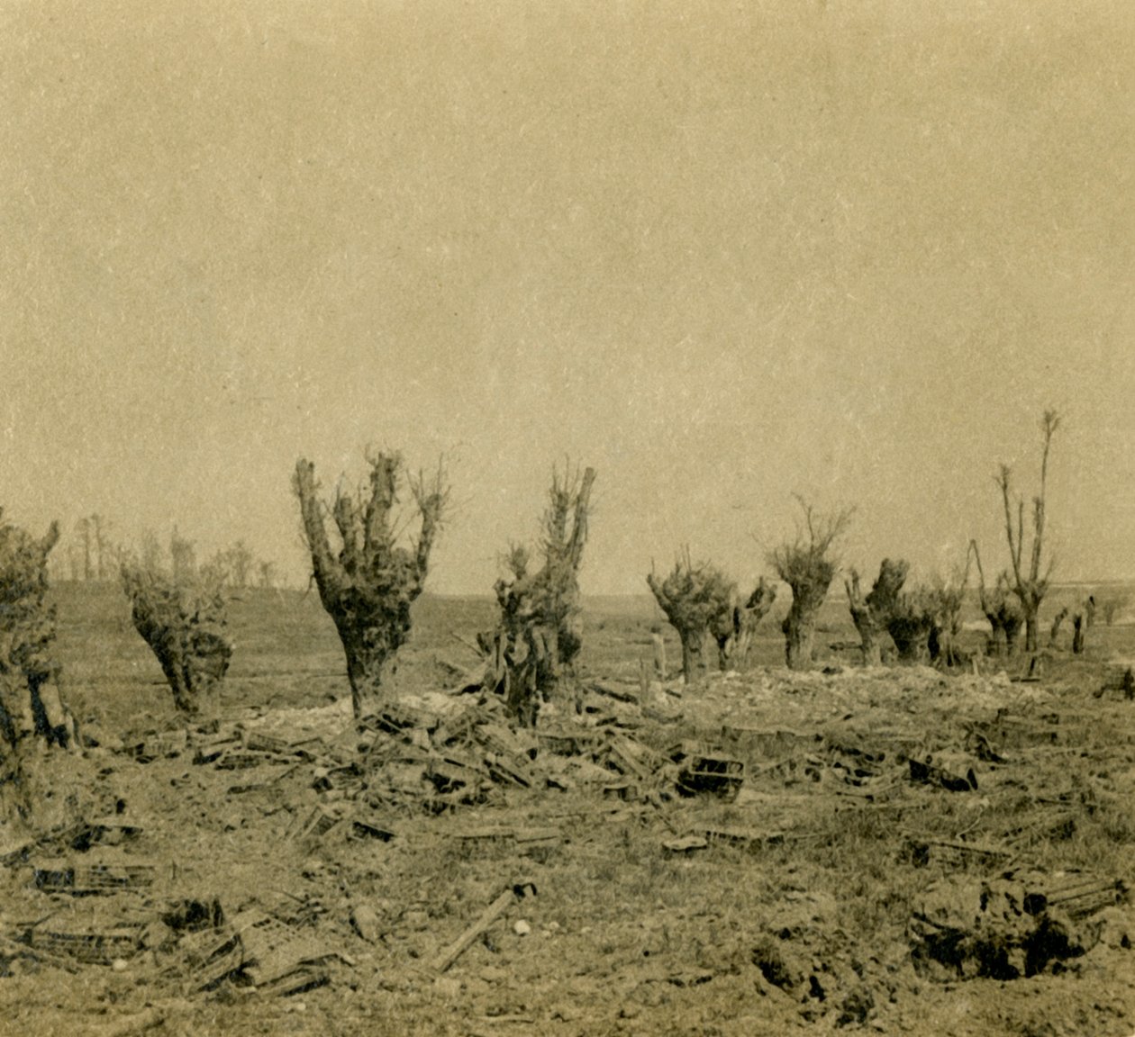 Battlefield, Maurepas, norra Frankrike, c1914-c1918 av Unbekannt