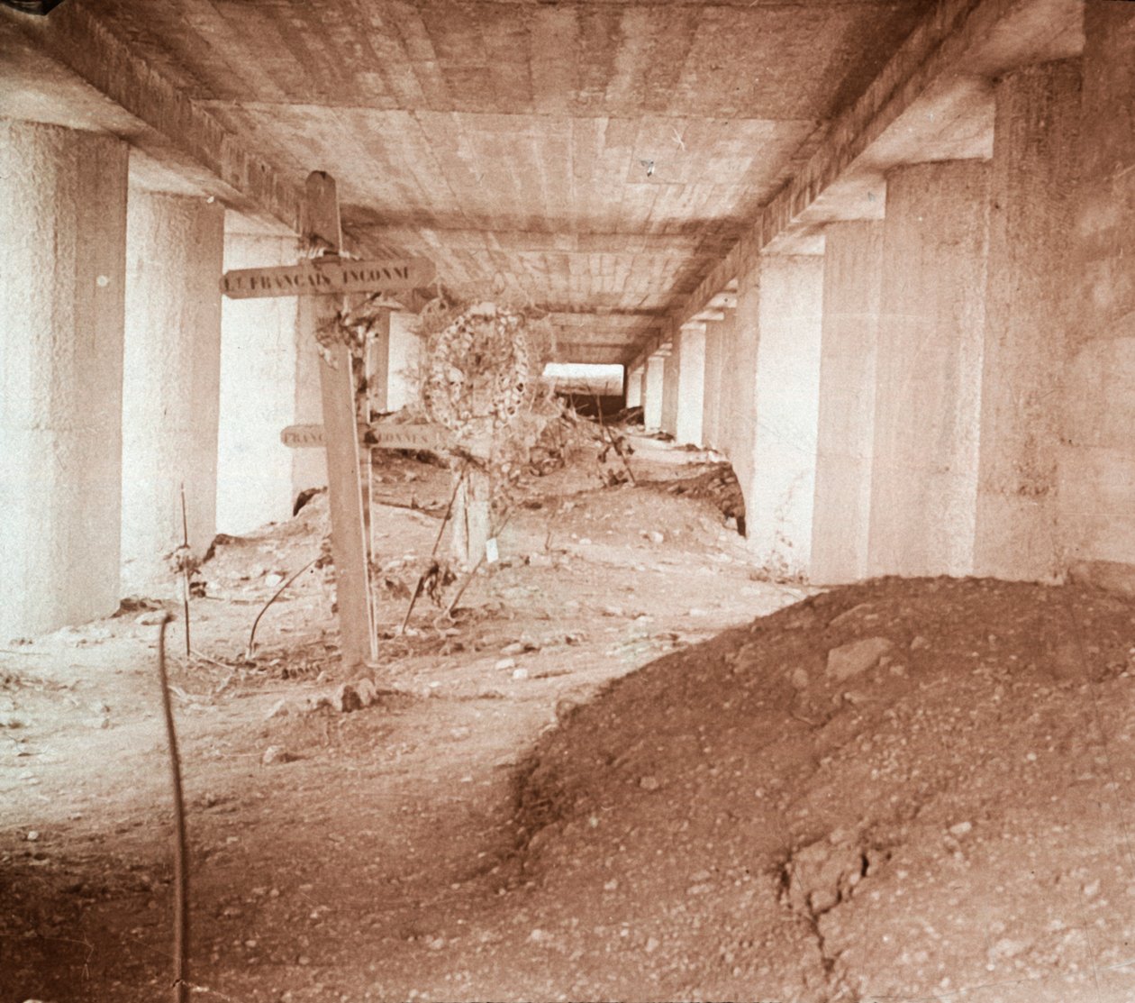 Bajonettgraven, Verdun, norra Frankrike, c1916-c1918. av Unbekannt