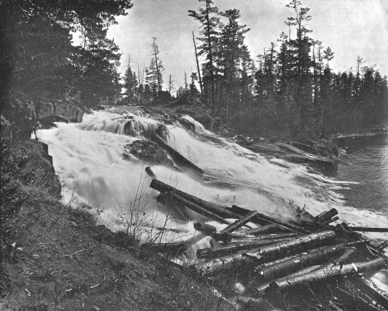Big Falls, Peshtigo River, Wisconsin, USA, c1900. av Unbekannt