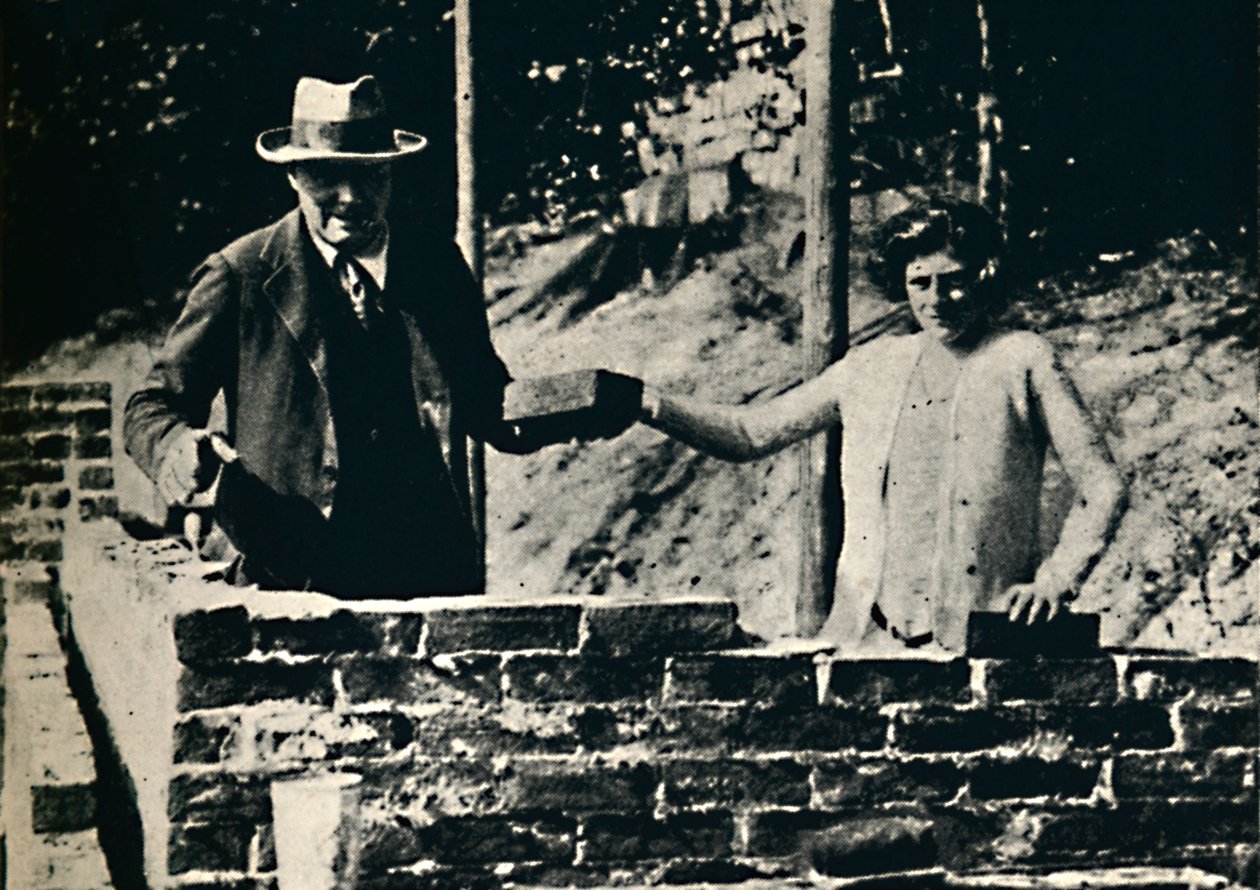 Murare och hantverkare, 1928, 1945. av Unbekannt