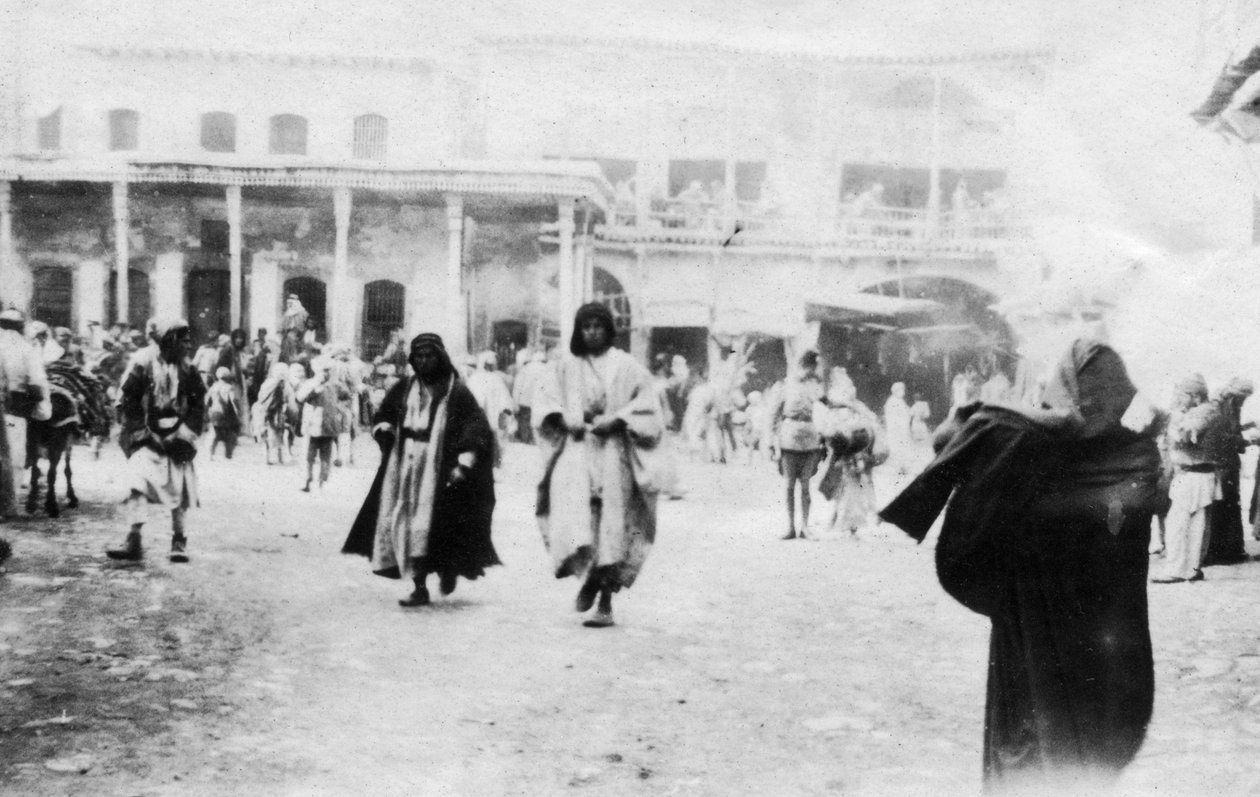 Livligt torg i Mosul, Mesopotamien, 1918 av Unbekannt