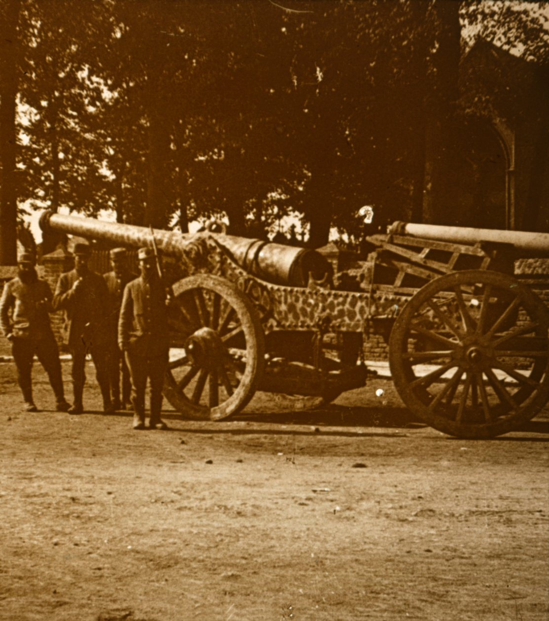 Cannon, c1914-c1918 av Unbekannt