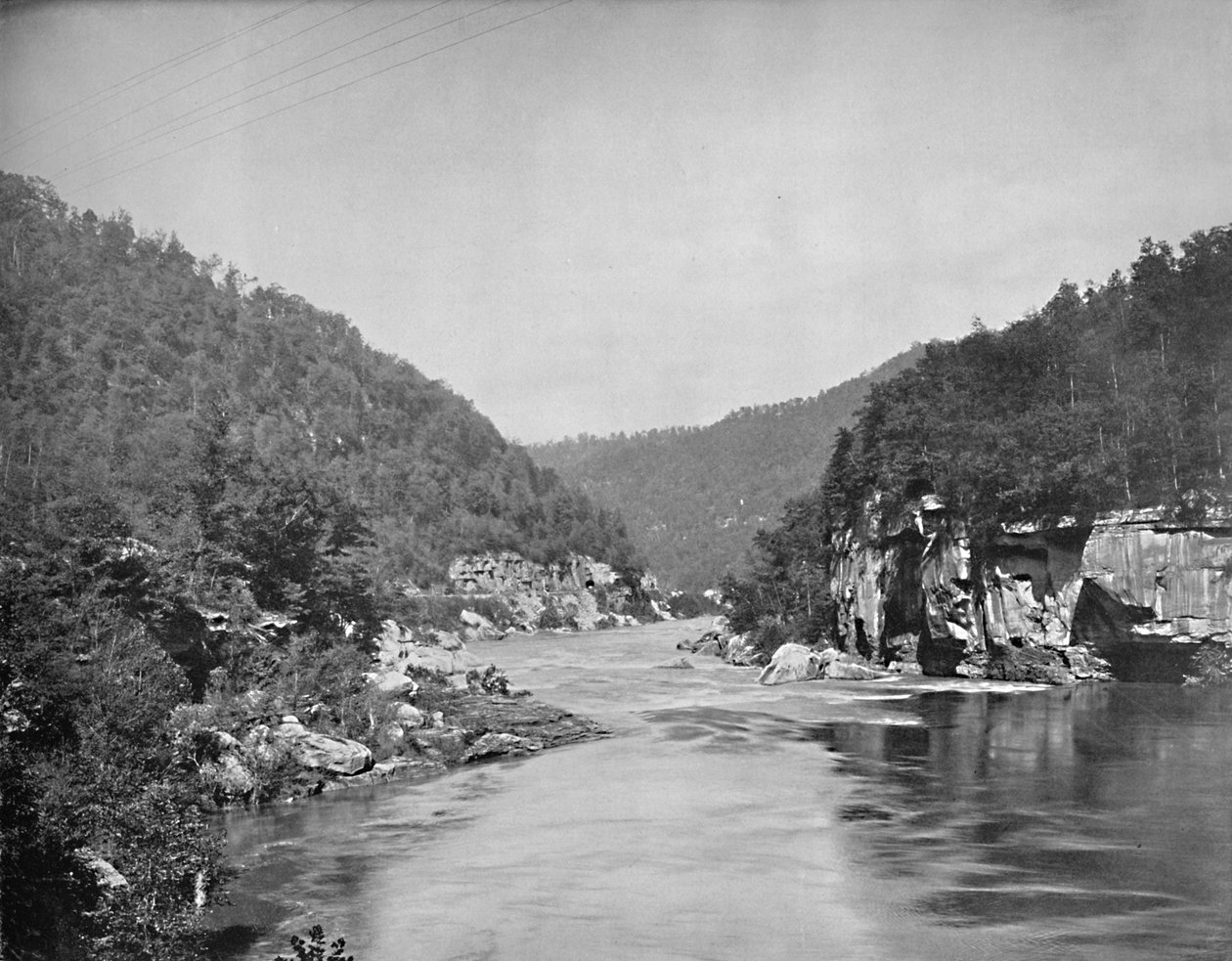 Dragon Gorge, New River, West Virginia, c1897. av Unbekannt