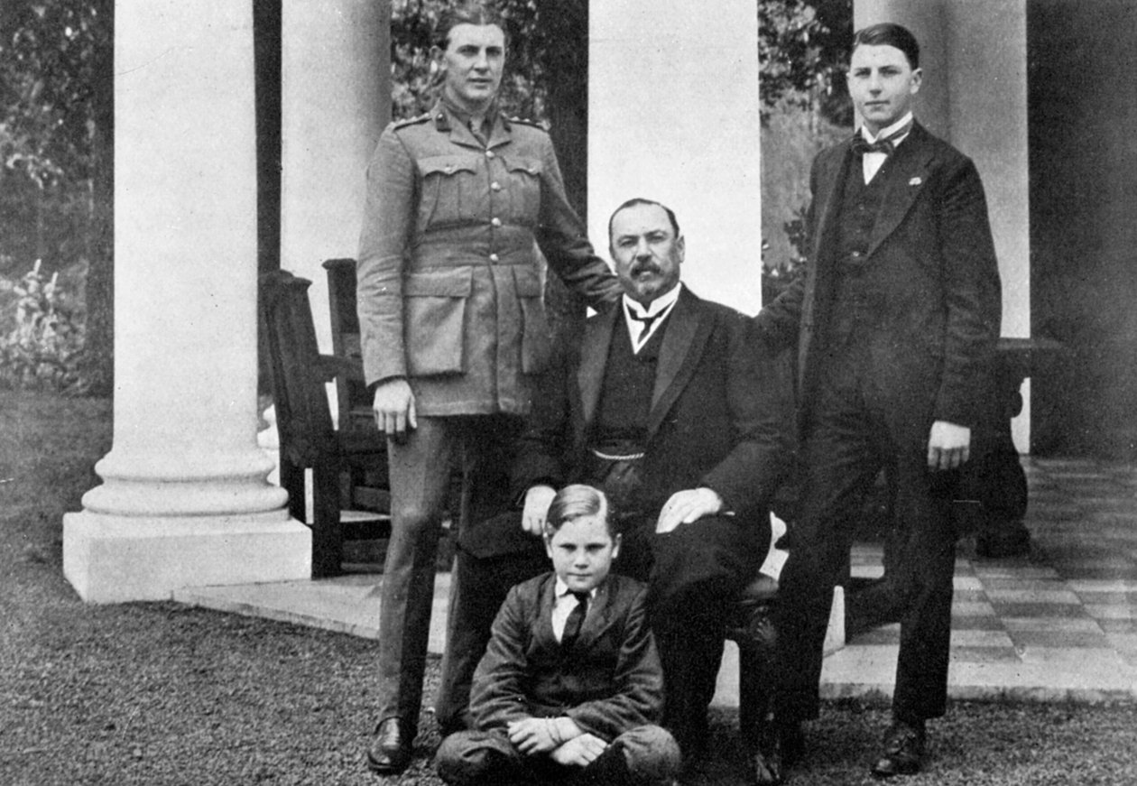 General Louis Botha och hans söner, c1918, c1920 av Unbekannt