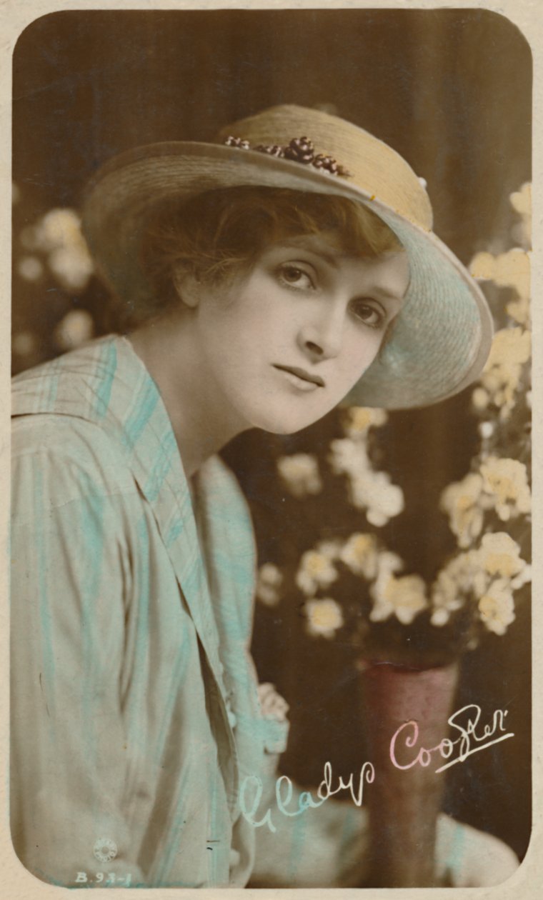 Gladys Cooper, 1888-1971, c1930. av Unbekannt