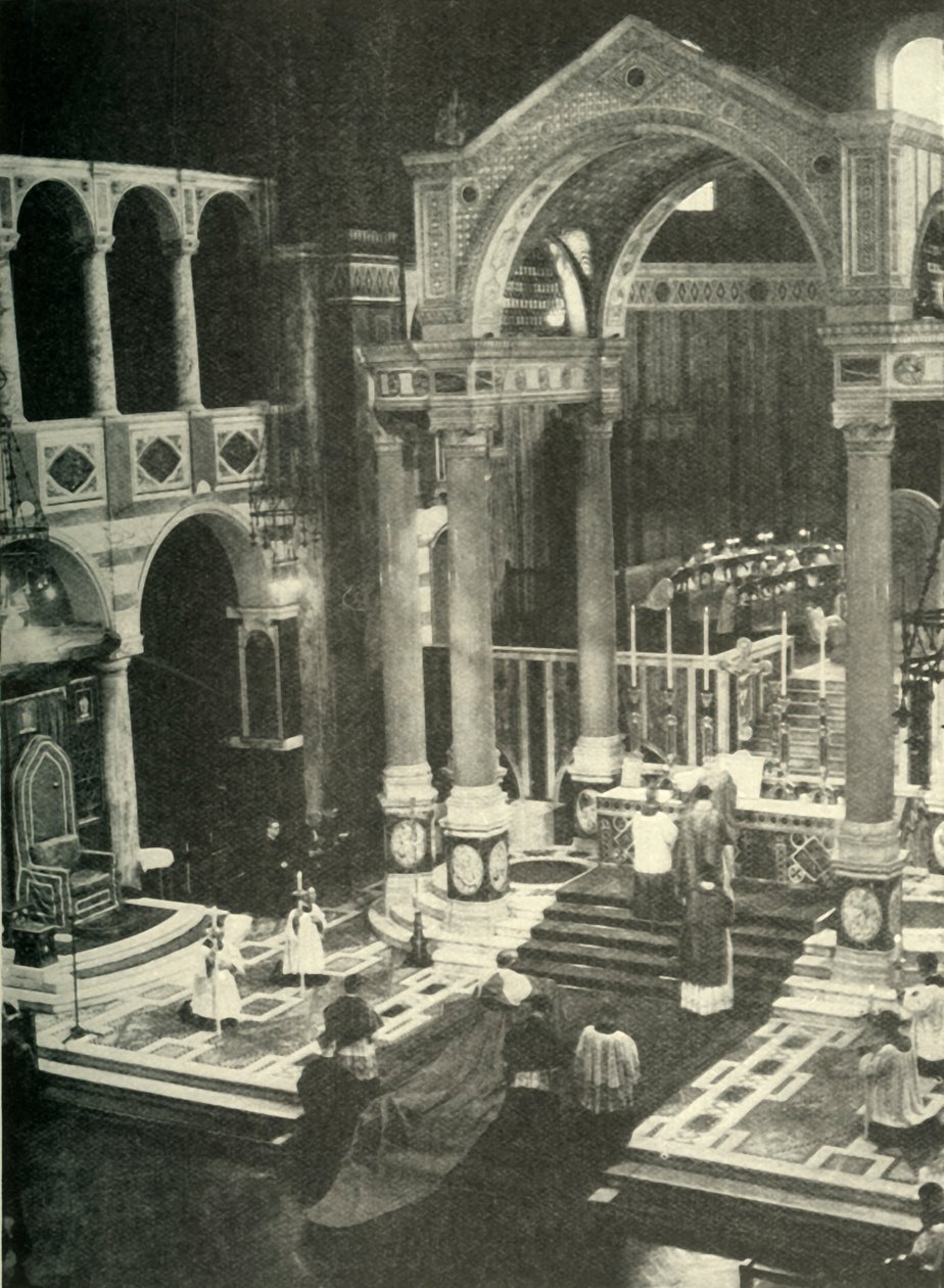 I Westminster Cathedral, c1948. av Unbekannt