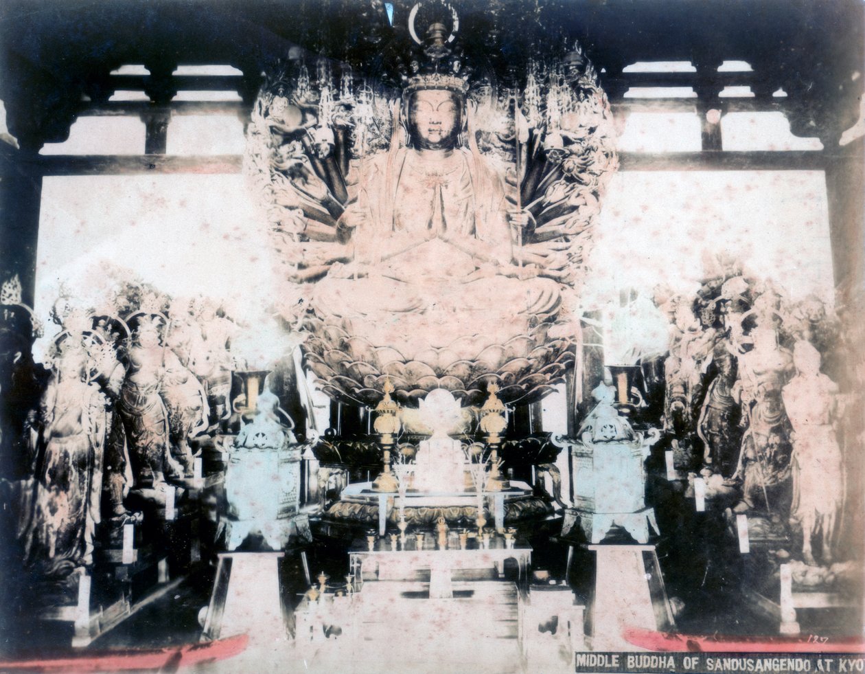 Mellanbuddha, Sanjusangendo-templet, Kyoto, Japan av Unbekannt
