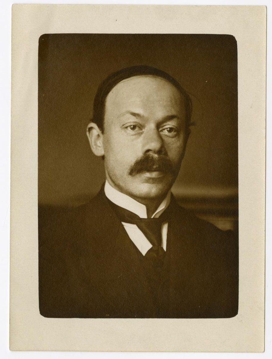 Mikhail Fabianovich Gusin 1883-1957 av Unbekannt