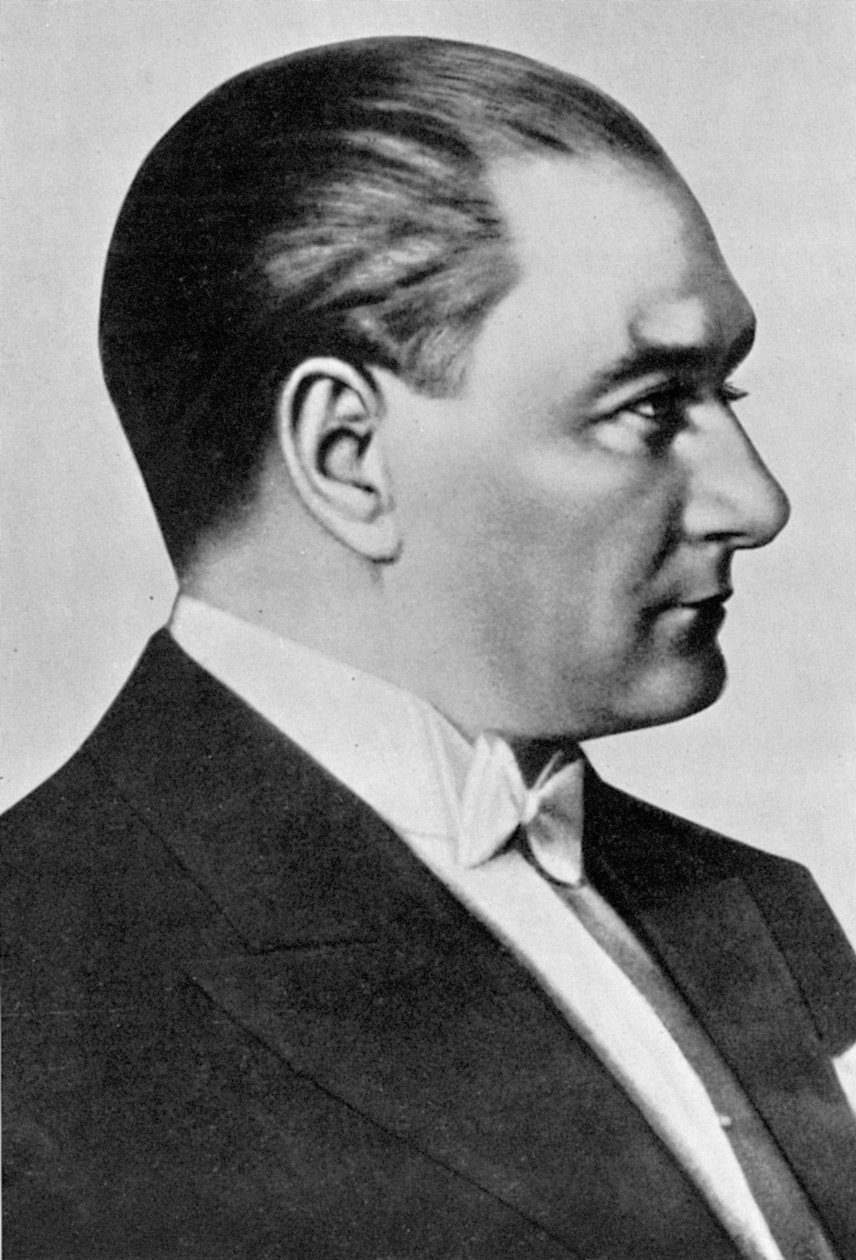 Mustafa Kemal Ataturk 1881-1938, turkisk statsman av Unbekannt