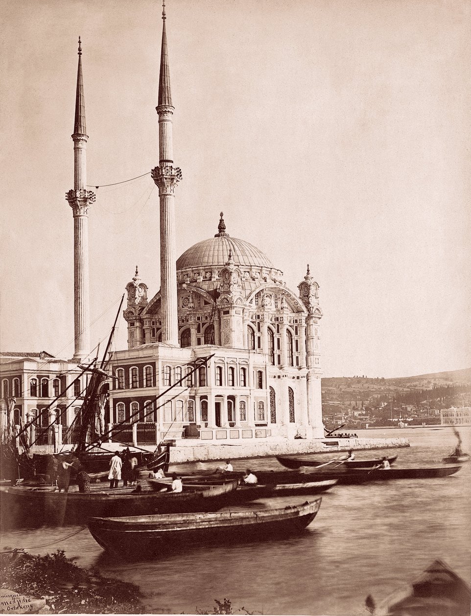 Ortakoy-moskén av Unbekannt