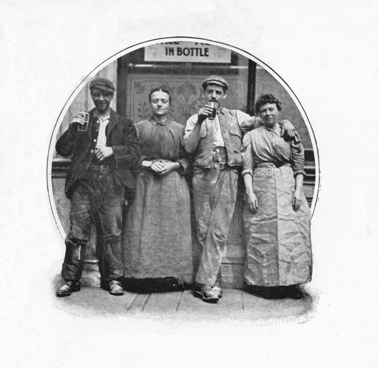 Utanför en pub, London, c1903 1903 av Unbekannt