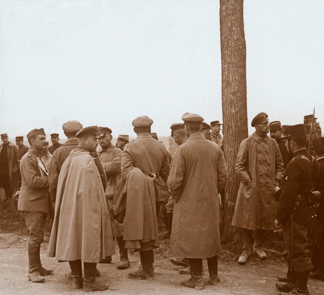 Fångar, Route de lEpine, Frankrike, c1914-c1918 av Unbekannt